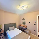 Privia By Seven For Life Vila Kusadası