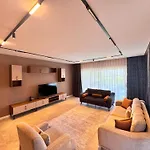 Vila Privia By Seven For Life